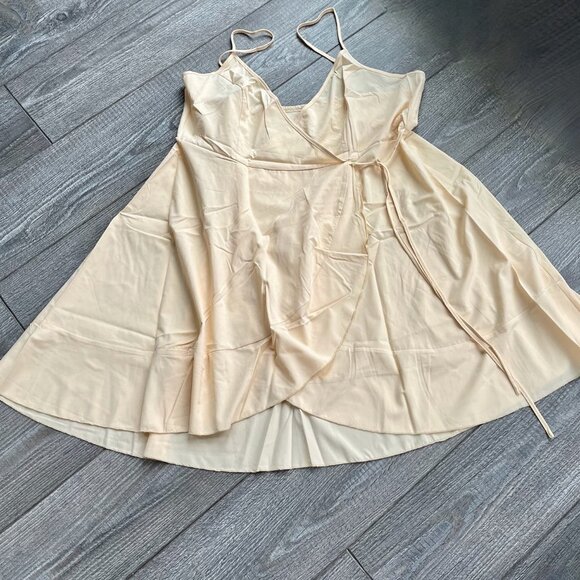 2X Butter Yellow Plus Side Tie Wrap Flared Cami Dress By Shein ⎜ NIB - Picture 1 of 6